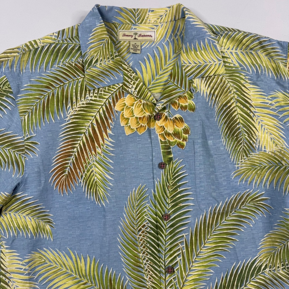 Tommy Bahama Silk Button Up Shirt Mens Medium Blue Tropical Palm Tree Camp